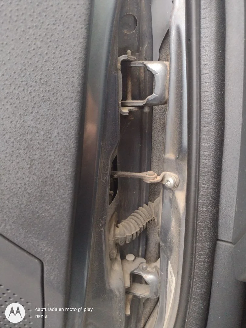 Foto de RETENEDOR PUERTA CITROEN C3 1.4 HDi (68 CV / 50 KW) referencia 9181N0