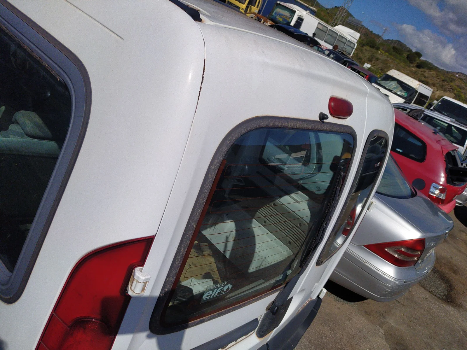 Foto de PORTON TRASERO IZQUIERDO RENAULT KANGOO I (F/KC0) 1.5 dCi Diesel (68 CV / 50 KW) referencia 7751468944