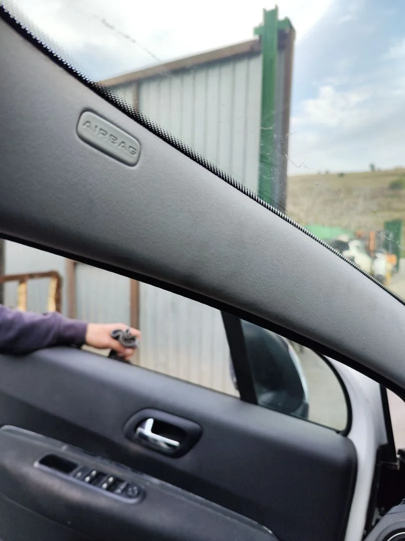 Foto de AIRBAG CORTINA DELANTERO IZQUIERDO PEUGEOT 3008 1.6 Blue-HDI FAP (120 CV / 88 KW)