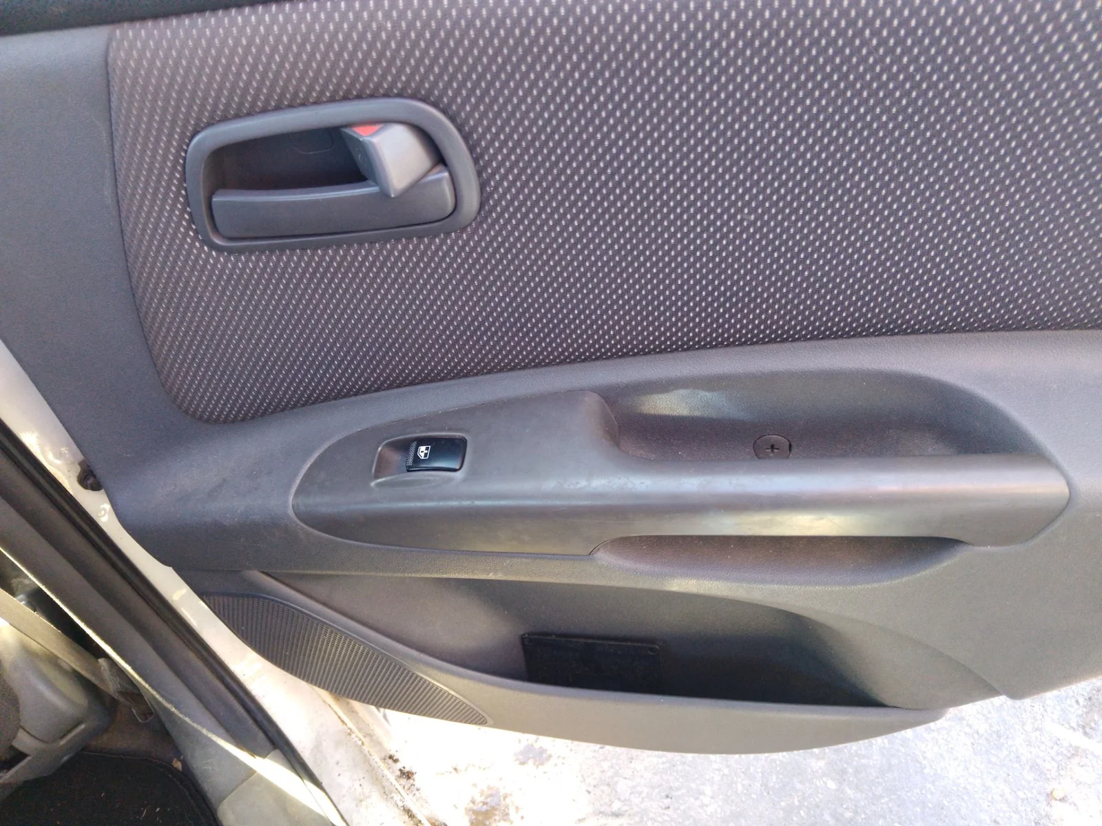 Foto de MANDO ELEVALUNAS TRASERO DERECHO KIA RIO (JB) 1.5 CRDi (110 CV / 81 KW)