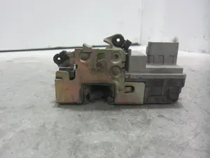 Foto de CERRADURA PUERTA DELANTERA DERECHA PEUGEOT 206 2.0 HDi CAT (90 CV / 66 KW) referencia 9136J1 foto 5