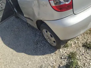 Foto de REFUERZO PARAGOLPES TRASERO VOLKSWAGEN FOX (5Z1)(04.2005) 1.4  (75 CV / 55 KW)