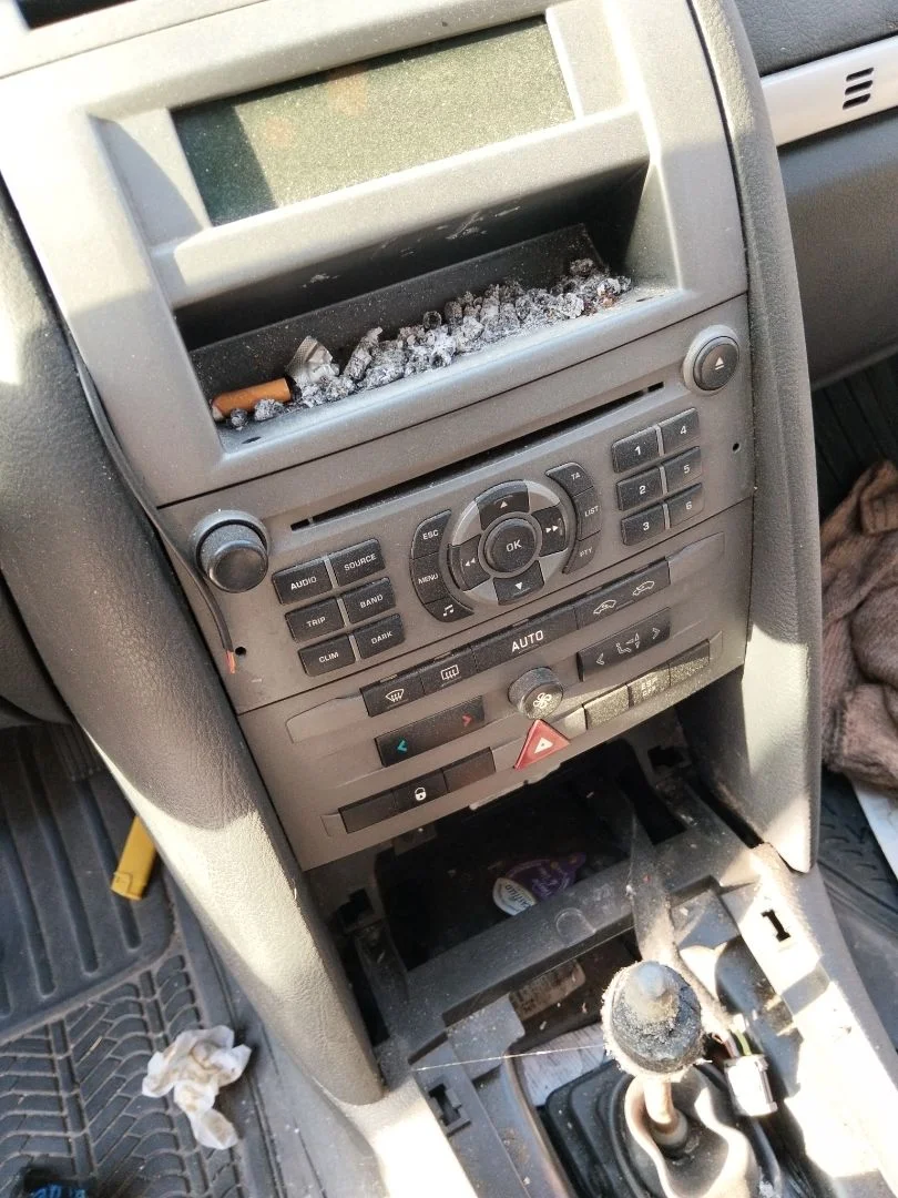 Foto de SISTEMA AUDIO / RADIO CD PEUGEOT 407 1.6 HDi FAP CAT (9HZ / DV6TED4) (109 CV / 80 KW)