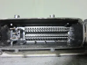 Foto de CENTRALITA MOTOR UCE NISSAN MICRA (K12E) 1.2 CAT (80 CV / 59 KW) referencia MEC32040 foto 5