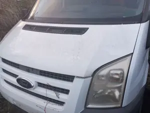 Foto de CAPO FORD TRANSIT COMBI (TT9) 2.2 TDCi CAT (116 CV / 85 KW)