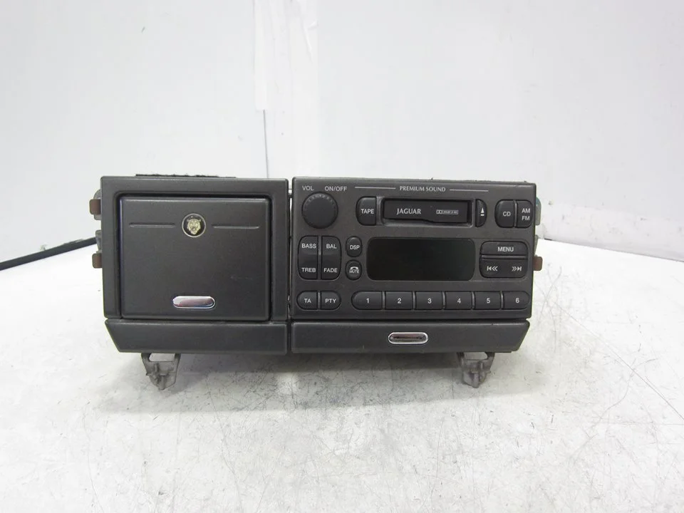 Foto de SISTEMA AUDIO / RADIO CD JAGUAR S-TYPE (03.1999) 4.0 V8 32V CAT (276 CV / 203 KW) referencia PJVM003183