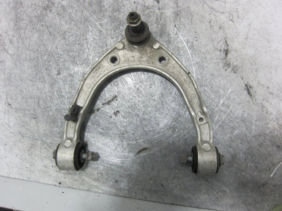 Foto de BRAZO SUSPENSION SUPERIOR DELANTERO DERECHO PORSCHE CAYENNE (TIPO 92A) referencia K195305