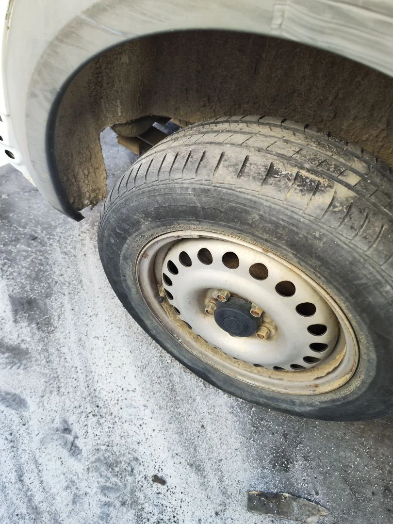 Foto de LLANTA FORD TRANSIT CONNECT (TC7) 1.8 TDCi CAT (90 CV / 66 KW)