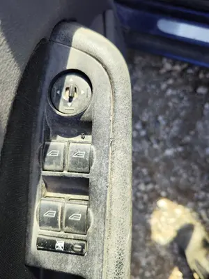 Foto de MANDO RETROVISOR FORD FOCUS CABRIO (CA5) 2.0 TDCi CAT (136 CV / 100 KW)