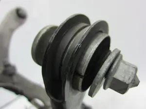 Foto de BRAZO SUSPENSION INFERIOR TRASERO IZQUIERDO PORSCHE MACAN (95BA) referencia 8K0501529L foto 3