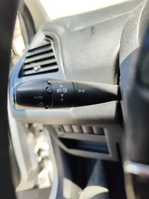 Foto de MANDO MULTIFUNCION CITROEN C4 BERLINA 1.6 16V HDi (90 CV / 66 KW) foto 4
