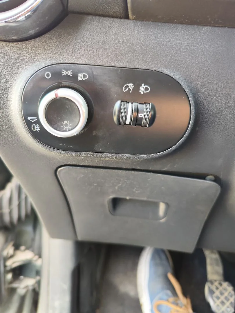 Foto de MANDO LUCES SEAT IBIZA (6L1) 1.9 TDI (101 CV / 74 KW) referencia 6Q0953513D FKZ