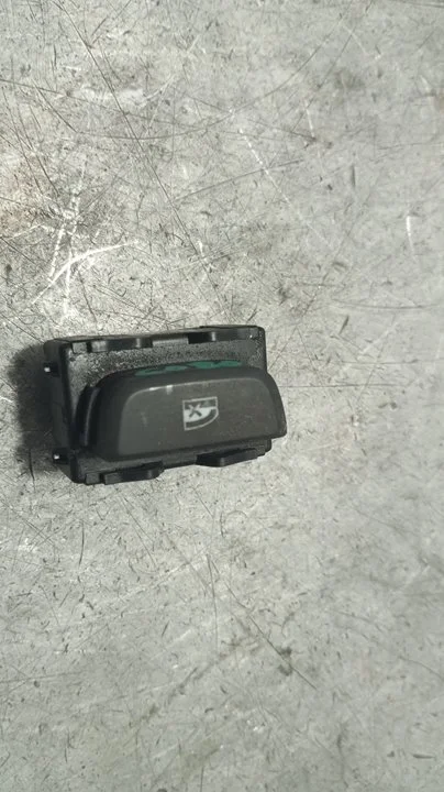 Foto de INTERRUPTOR RENAULT CLIO IV GRANDTOUR 0.9 Energy (90 CV / 66 KW) referencia 254291224R