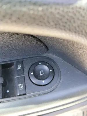 Foto de MANDO RETROVISOR OPEL ASTRA H GTC 1.9 CDTI (120 CV / 88 KW)