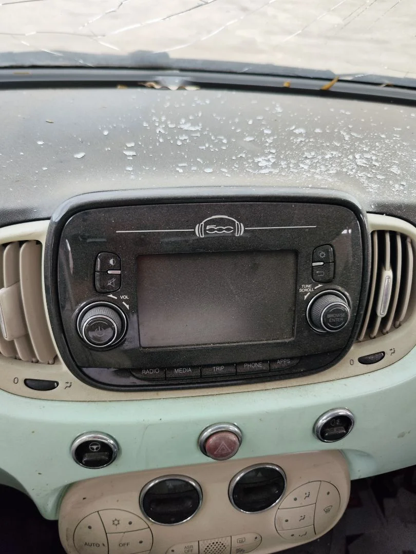 Foto de SISTEMA AUDIO / RADIO CD FIAT 500 (150) BERLINA 1.2 CAT (69 CV / 51 KW)