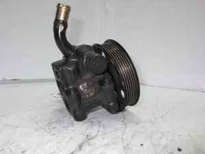 Foto de BOMBA DIRECCION FORD FOCUS BERLINA (CAK) referencia XS4E3A733AC foto 4
