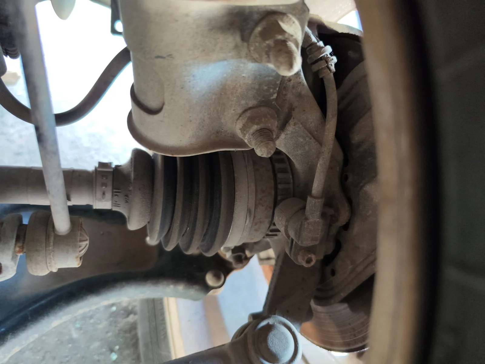 Foto de MANGUETA DELANTERA DERECHA OPEL COMBO (CORSA C) 1.3 16V CDTI CAT (Z 13 DT / LN9) (69 CV / 51 KW) referencia 13154317