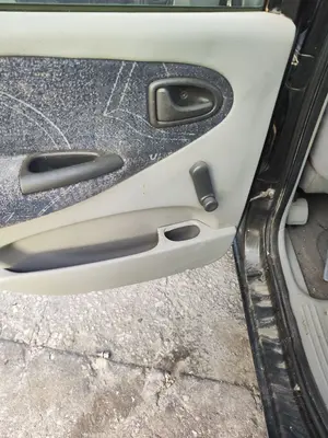 Foto de ELEVALUNAS TRASERO IZQUIERDO RENAULT SCENIC I (JA...) 1.9 dCi Diesel CAT (102 CV / 75 KW) referencia 7700838596 foto 2