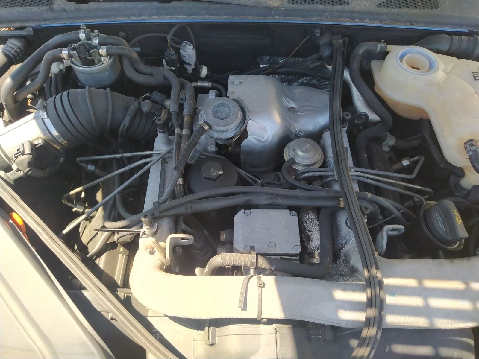 Foto de TUBO PRESION DIRECCION ASISTIDA AUDI A4 BERLINA (8E) 2.5 V6 24V TDI (180 CV / 132 KW)