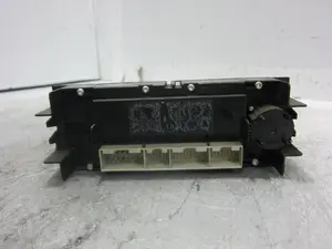 Foto de MANDO CLIMATIZADOR VOLKSWAGEN GOLF IV BERLINA (1J1)(10.1997) 1.6 16V (105 CV / 77 KW) referencia 5HB008139 foto 2