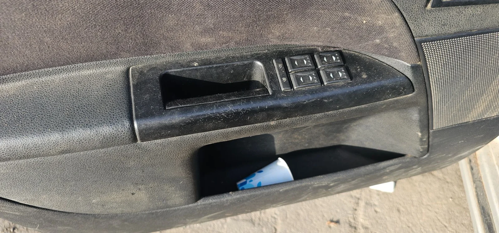 Foto de MANDO ELEVALUNAS DELANTERO IZQUIERDO FORD MONDEO BERLINA (GE) 2.0 16V DI TD CAT (116 CV / 85 KW)