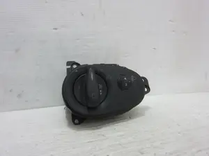Foto de MANDO LUCES FORD FOCUS BERLINA (CAK) 1.8 TDCi CAT (101 CV / 74 KW) referencia 2M5T13A024EA