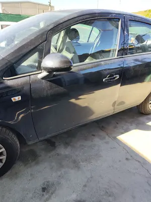 Foto de PUERTA DELANTERA IZQUIERDA OPEL CORSA D 1.2 16V CAT (Z 12 XEP / LB4) (80 CV / 59 KW) foto 2