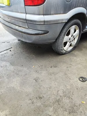 Foto de PARAGOLPES TRASERO OPEL ZAFIRA A 2.0 DTI (101 CV / 74 KW) foto 2