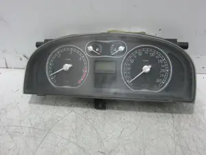 Foto de CUADRO INSTRUMENTOS RENAULT LAGUNA II (BG0) 2.0 16V IDE (140 CV / 103 KW) referencia 8200291334