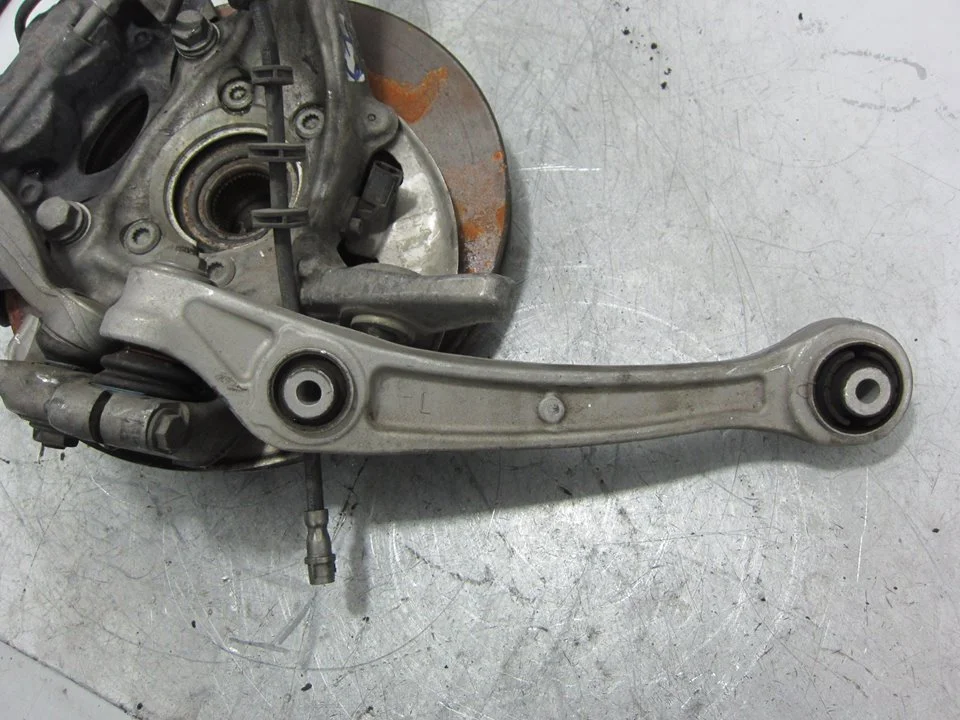 Foto de BRAZO SUSPENSION INFERIOR DELANTERO IZQUIERDO PORSCHE MACAN (95BA) referencia 8K0407155C