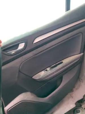 Foto de GUARNECIDO PUERTA TRASERA DERECHA RENAULT MEGANE IV BERLINA 5P