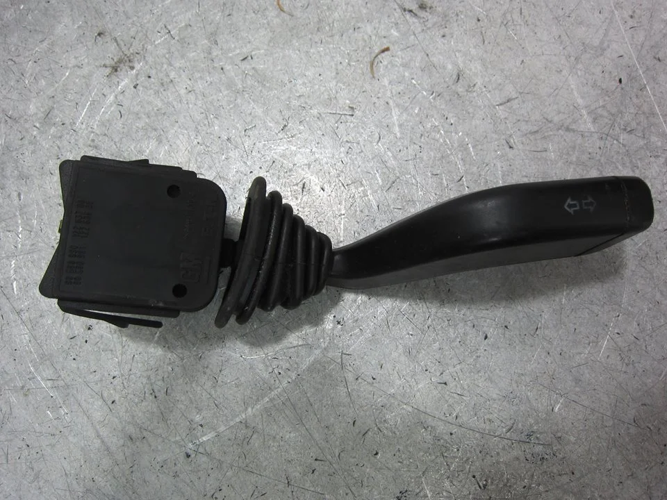 Foto de MANDO INTERMITENTES OPEL ASTRA G CARAVAN referencia 90560990