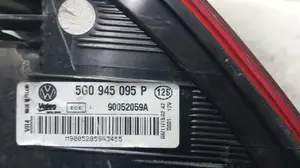 Foto de PILOTO TRASERO IZQUIERDO VOLKSWAGEN GOLF VII (5G1/BE1) 1.6 16V TDI DPF (110 CV / 81 KW) referencia 5G0945095P foto 2