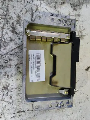 Foto de CENTRALITA MOTOR UCE RENAULT CLIO II FASE I (B/CB0) referencia 7700114236 foto 3
