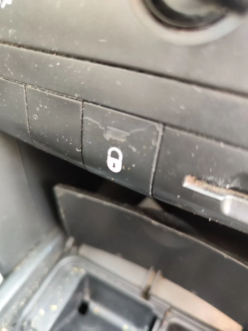 Foto de INTERRUPTOR PEUGEOT 207 1.4 HDi (68 CV / 50 KW)