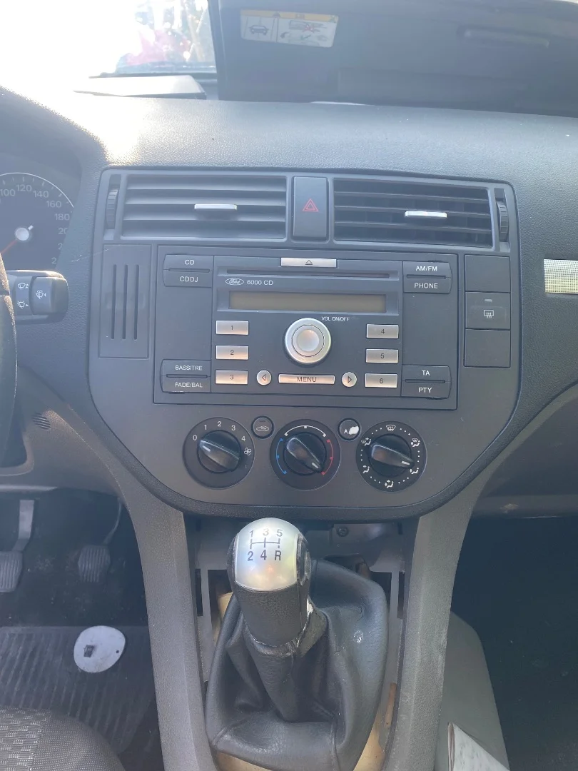 Foto de CONSOLA CENTRAL FORD FOCUS C-MAX (CAP)(2003) 1.6 TDCi CAT (109 CV / 80 KW)