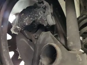 Foto de PINZA DE FRENO TRASERA IZQUIERDA AUDI A6 BERLINA (4B2) 2.4 V6 30V (165 CV / 121 KW)