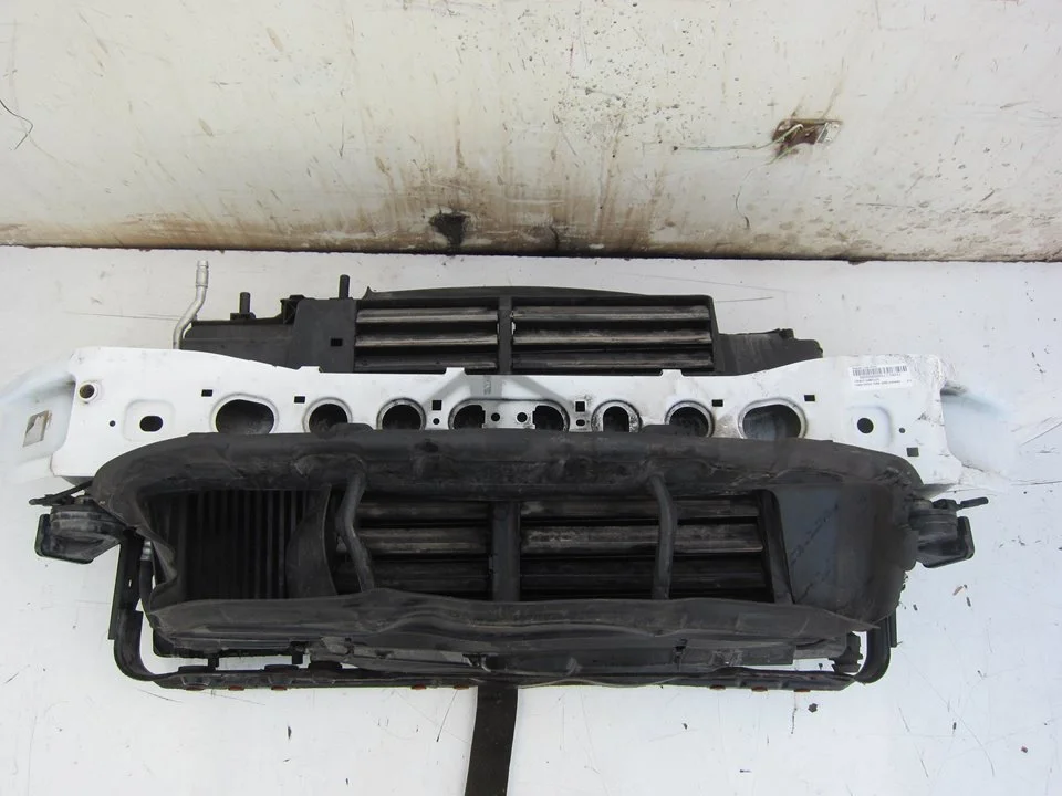 Foto de RADIADOR AGUA FORD FOCUS SPORTBREAK (CB8) 1.6 TDCi CAT (95 CV / 70 KW) referencia 3M5H8C607RE