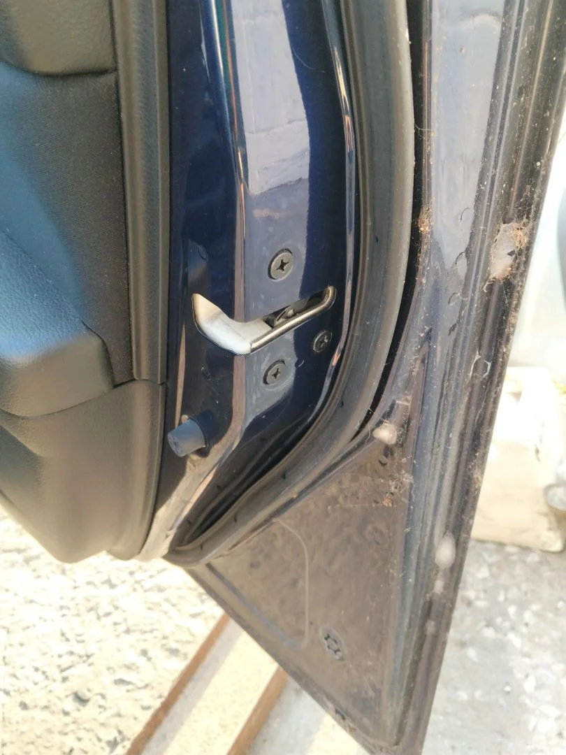 Foto de CERRADURA PUERTA DELANTERA DERECHA MAZDA 6 BERLINA (GH) 2.2 Turbodiesel CAT (163 CV / 120 KW) referencia GS1E-58-310B