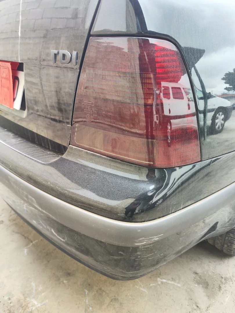 Foto de PILOTO TRASERO IZQUIERDO VOLKSWAGEN BORA BERLINA (1J2)(1998) 1.9 TDI (110 CV / 81 KW) referencia 1J5945095AA