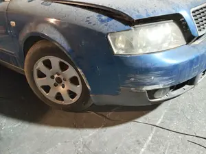Foto de PARAGOLPES DELANTERO AUDI A4 BERLINA (8E) foto 2