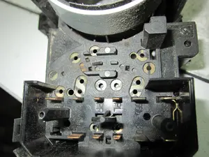Foto de MANDO MULTIFUNCION SEAT LEON (1M1) 1.9 TDI (110 CV / 81 KW) referencia 8L0953513G foto 5