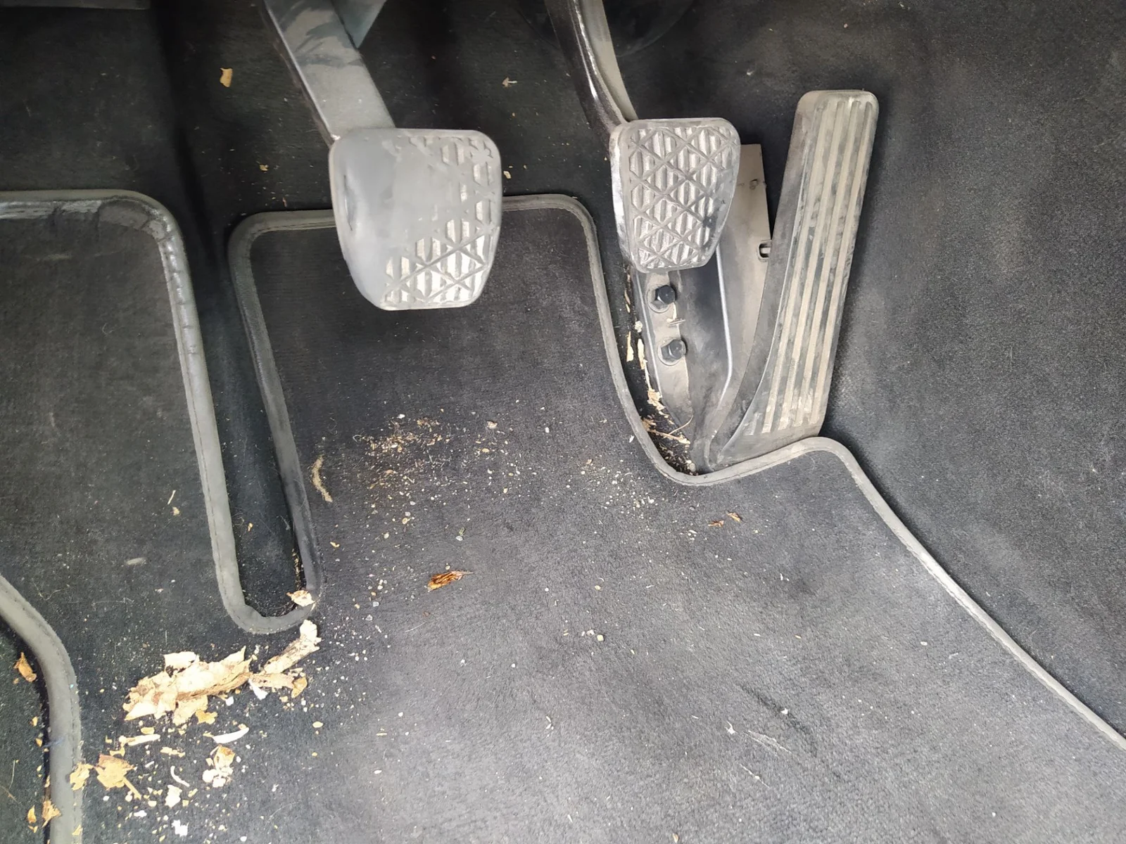 Foto de PEDAL EMBRAGUE MERCEDES-BENZ CLASE C (BM 204) BERLINA 2.2 CDI CAT (170 CV / 125 KW)