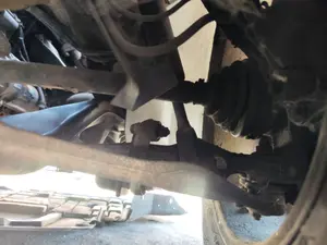 Foto de BRAZO SUSPENSION DELANTERO DERECHO VOLKSWAGEN PASSAT BERLINA (3B2) 1.9 TDI (116 CV / 85 KW)