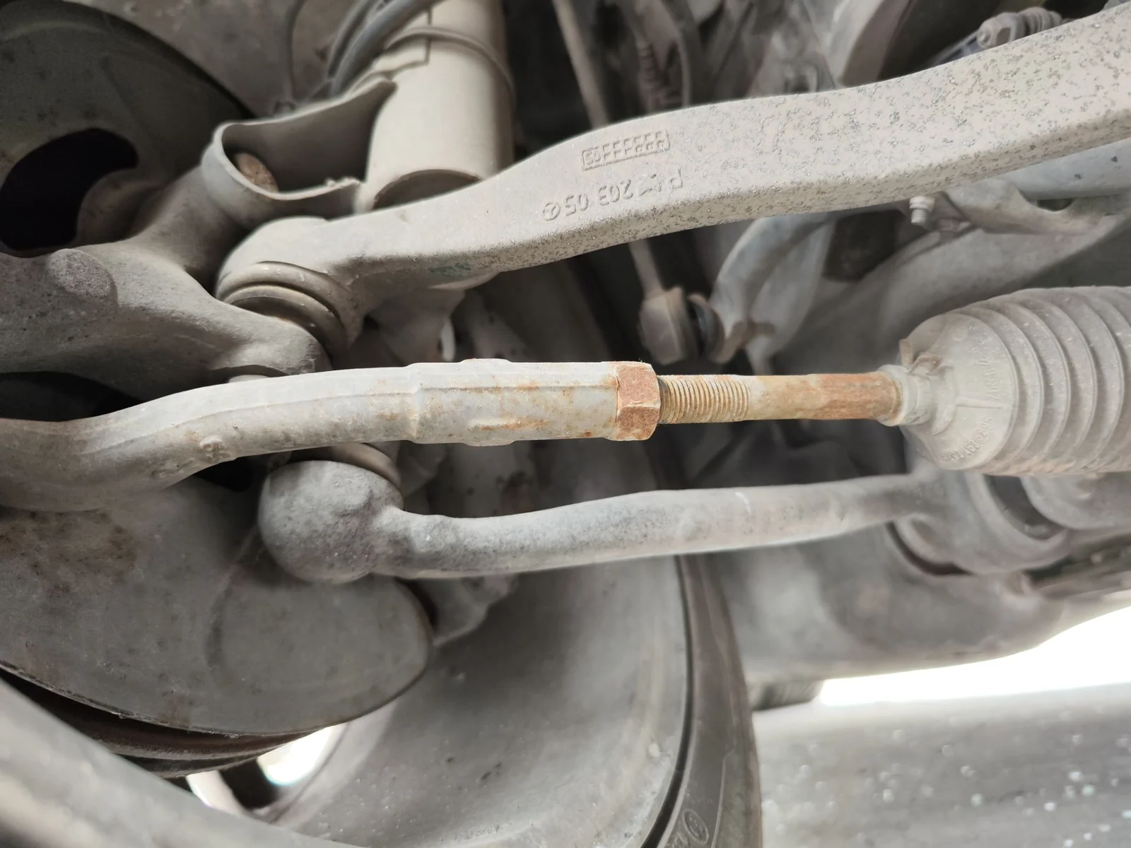 Foto de BRAZO SUSPENSION DELANTERO DERECHO MERCEDES-BENZ CLASE C (BM 203) BERLINA 3.0 CDI CAT (224 CV / 165 KW)