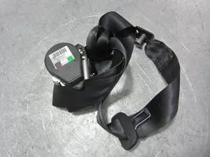 Foto de CINTURON SEGURIDAD TRASERO DERECHO VOLKSWAGEN GOLF VII BERLINA (BQ1/BE2) 1.6 TDI (116 CV / 85 KW) referencia 621102200