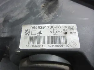 Foto de FARO DERECHO PEUGEOT 307 BERLINA (S2) 1.6 HDi (109 CV / 80 KW) referencia 9646291780 foto 3
