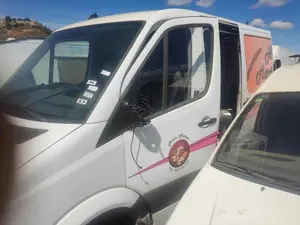 Foto de PUERTA DELANTERA IZQUIERDA MERCEDES-BENZ SPRINTER II FURGÓN 2.1 CDI CAT (129 CV / 95 KW)