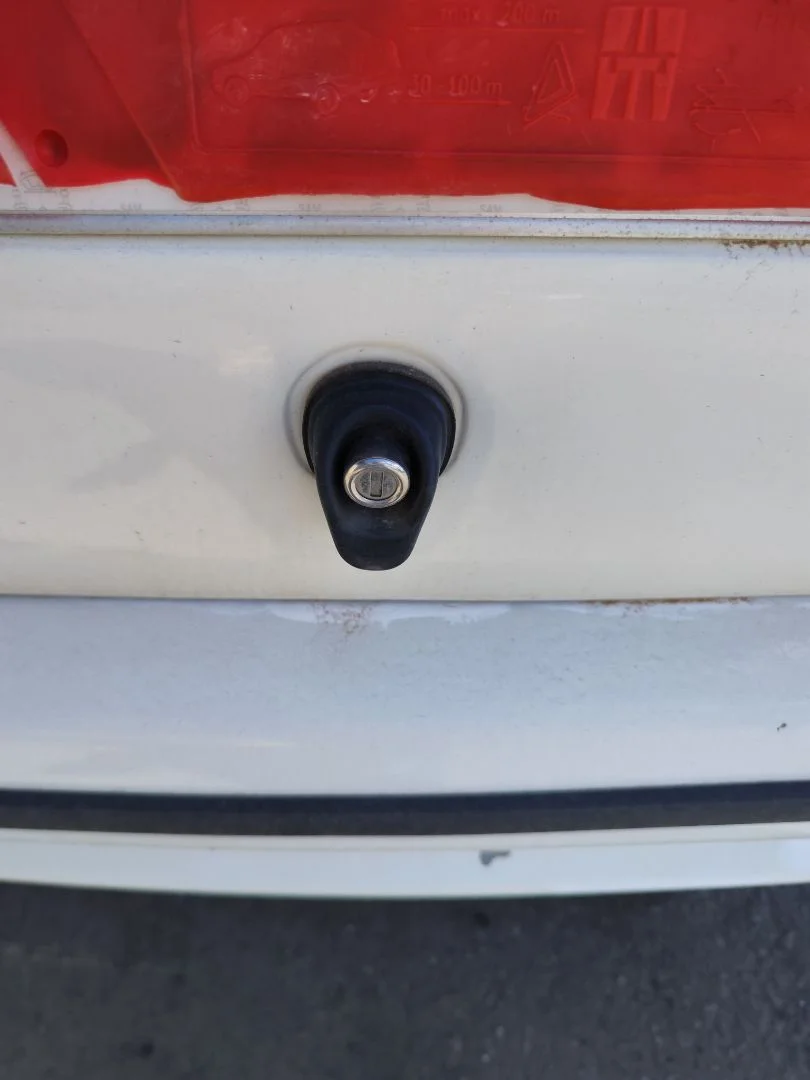 Foto de CERRADURA MALETERO / PORTON SEAT IBIZA (6K1) 1.4 (60 CV / 44 KW)