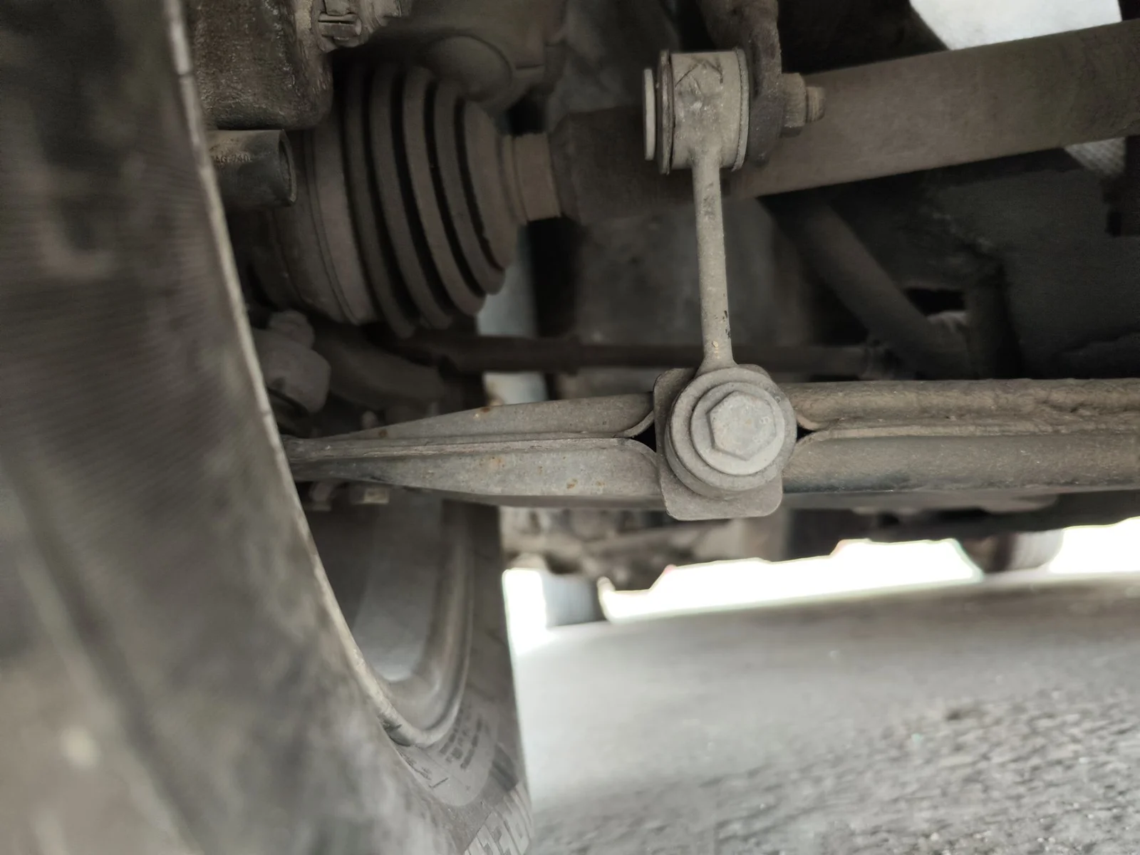 Foto de BRAZO SUSPENSION DELANTERO DERECHO VOLKSWAGEN BORA BERLINA (1J2)(1998) 1.9 TDI (110 CV / 81 KW)